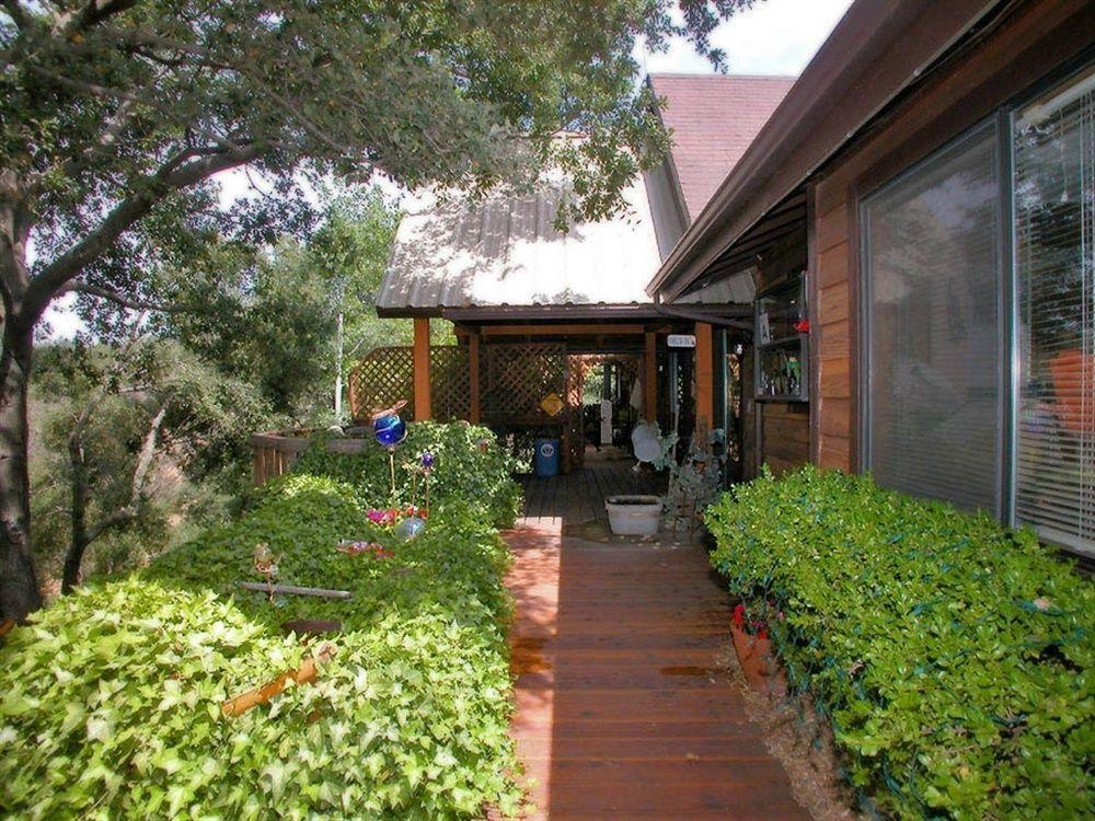 Wikiup Hummingbird Hotel Julian Exterior photo